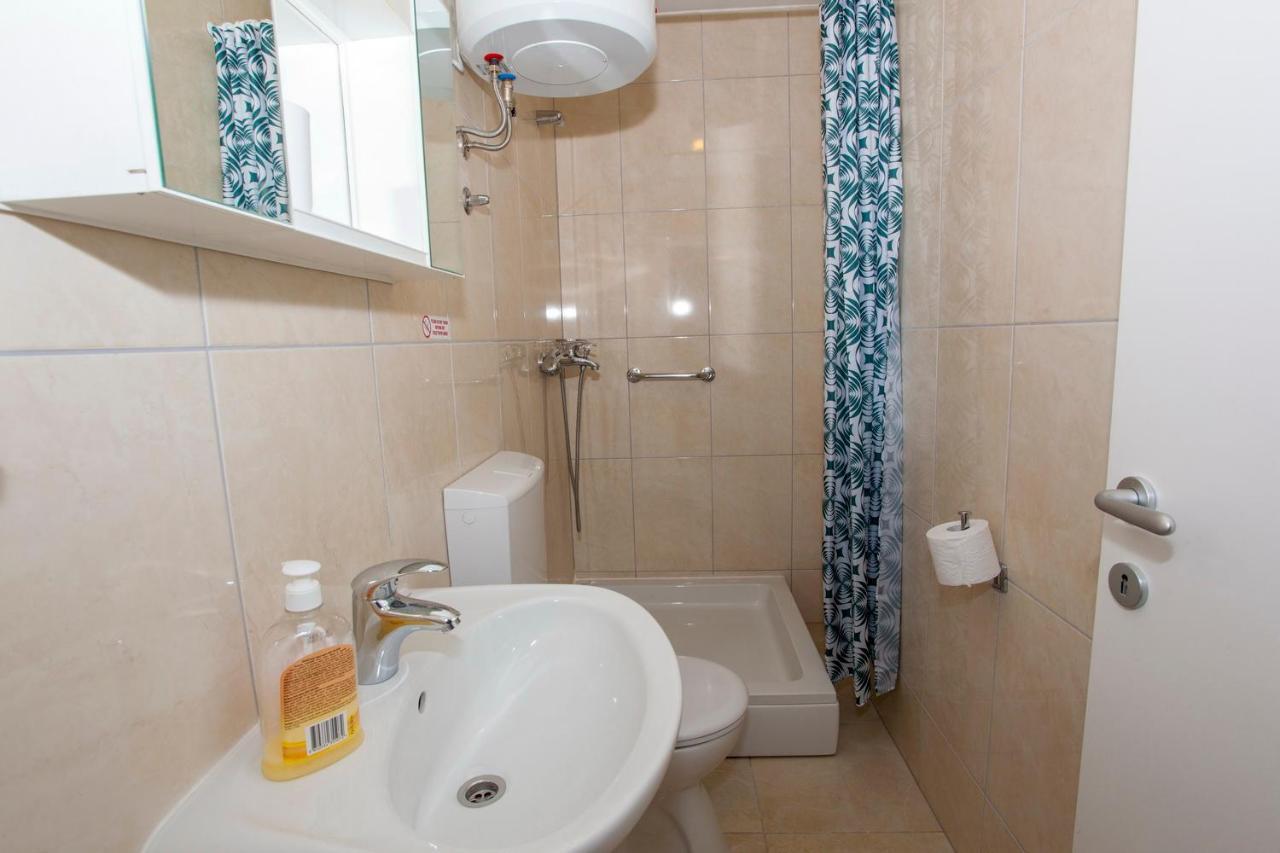 Apartments Lara Podgora Luaran gambar